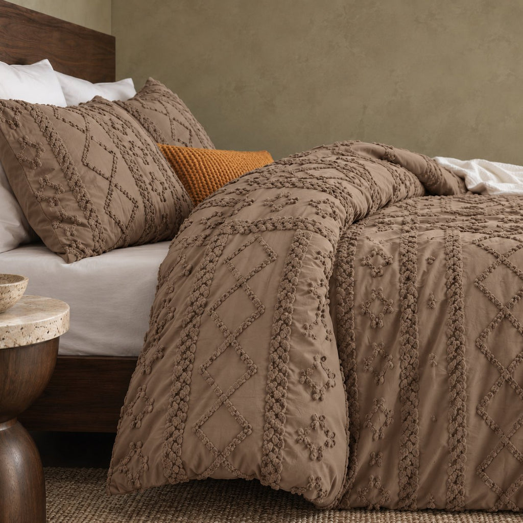 Tufted comforter detail, Brown