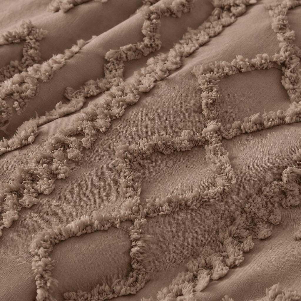 Tufted comforter detail, Brown