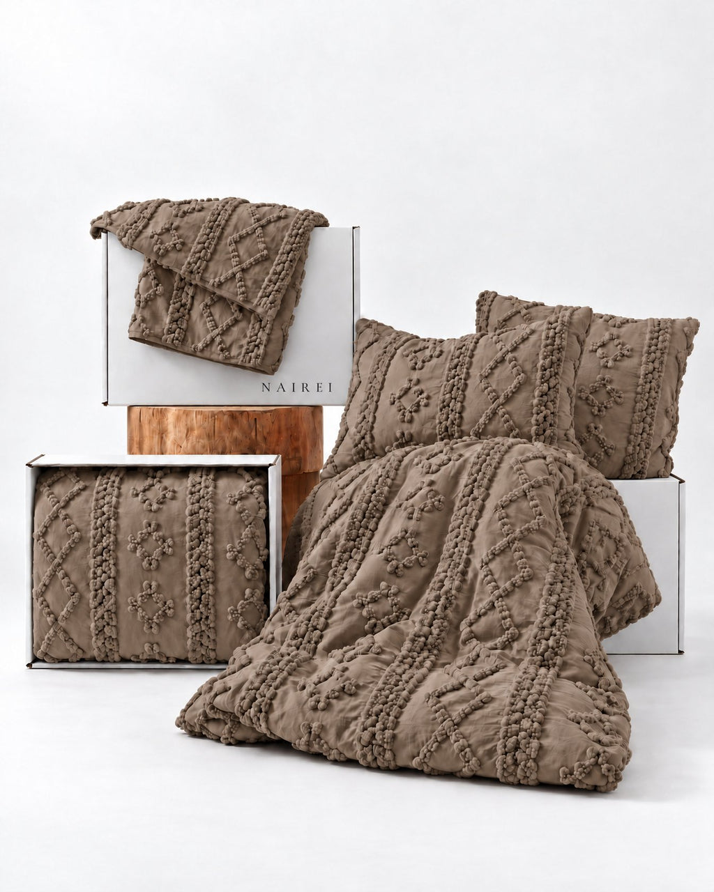 Tufted comforter detail, Brown
